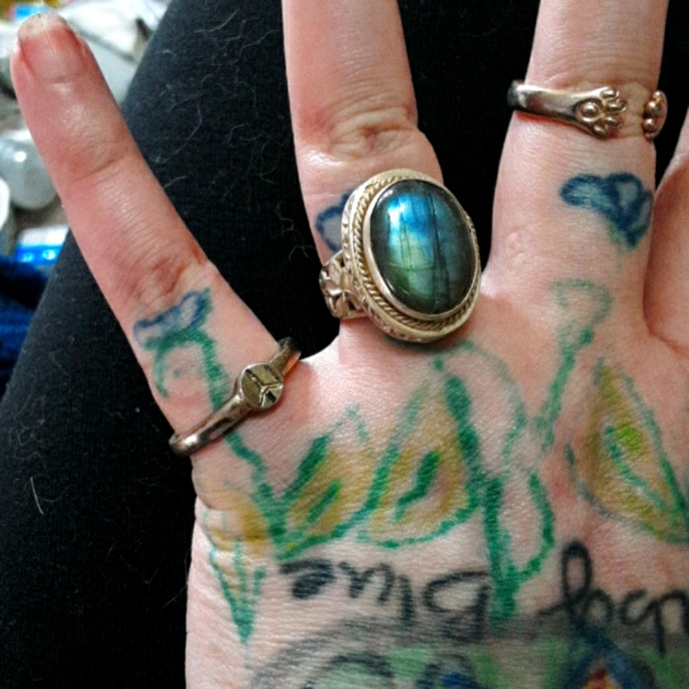 Gorgeous sterling vintage labrodite ring